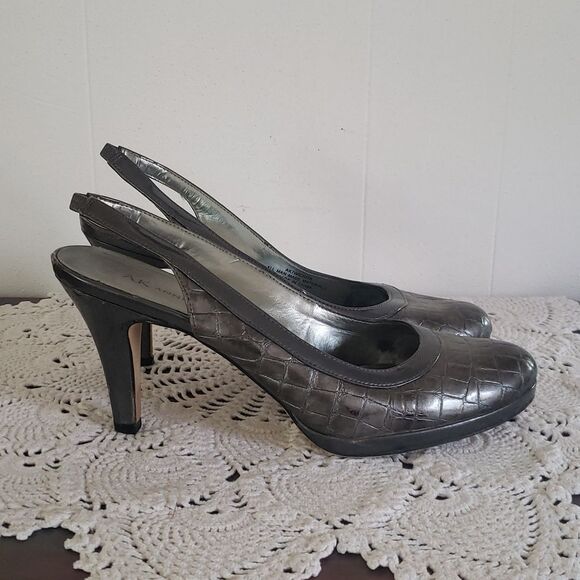Pretty Anne Klein Snakeskin Pattern Brown Heels Sz 8.5M - Picture 4 of 7